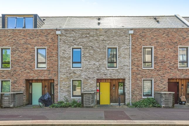 3 bedroom town house for sale