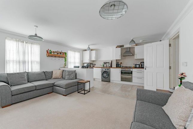 St. James Park Road, Northampton 2 bed apartment for sale