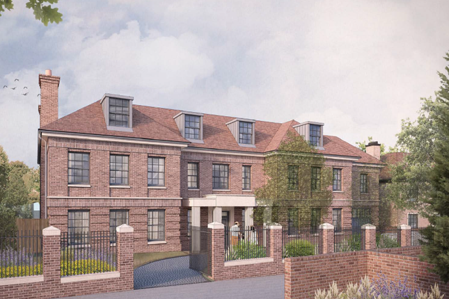 9 bed detached house
