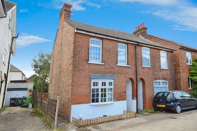 2 bedroom semi-detached house for sale