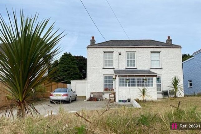 5 bedroom country house for sale
