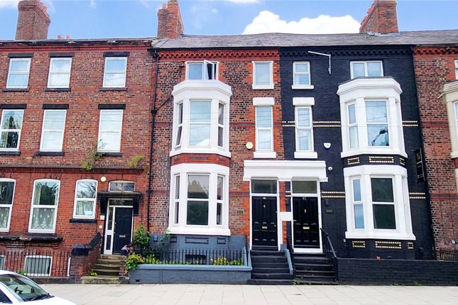 6 bedroom terraced house for sale
