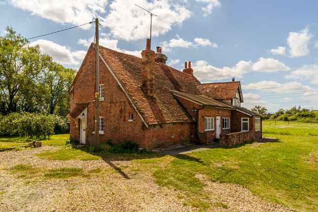 4 bed detached house