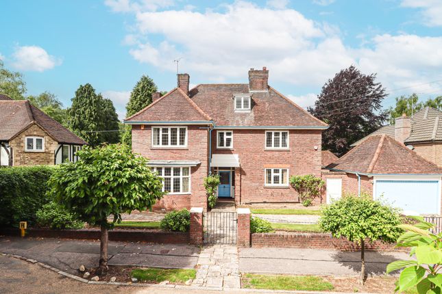 Ludlow Avenue, Luton, LU1 5 bed detached house for sale