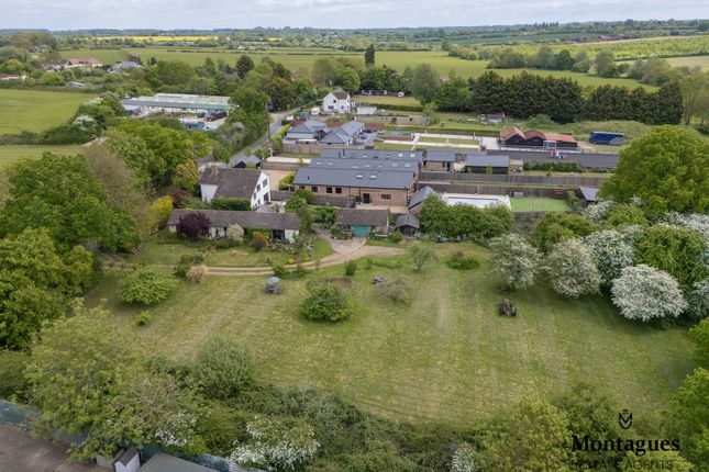 Kents Lane, North Weald, CM16 6AX 2 bed detached house for sale