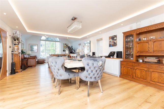 3 bed detached house