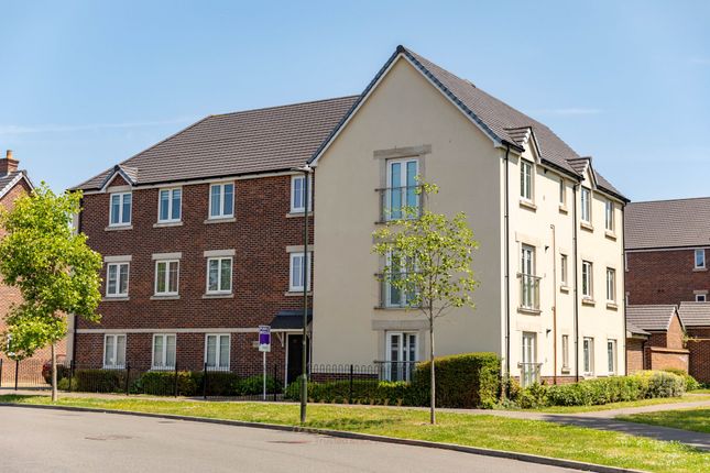 Foxglove Drive, Crawley RH10 2 bed flat for sale