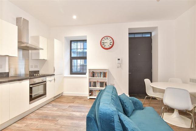New Road, Rochester, Kent 1 bed ground floor flat for sale