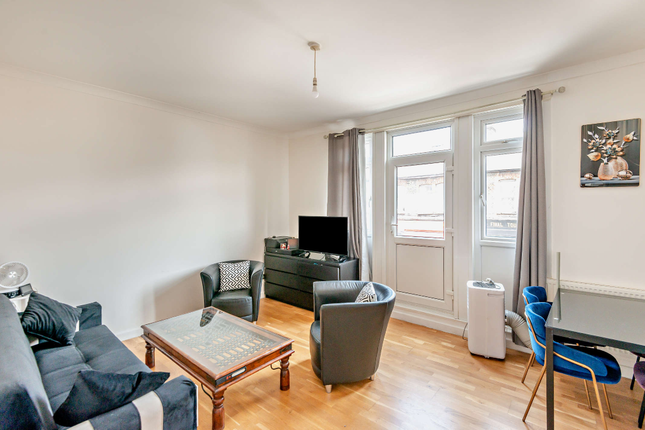 3 bedroom flat for sale