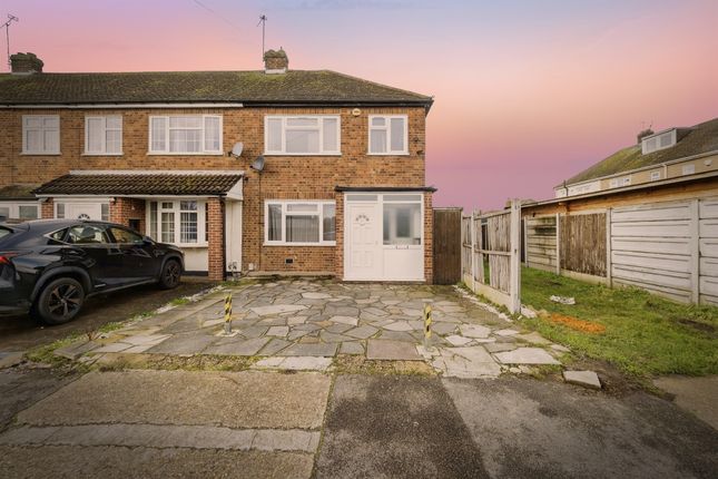 4 bedroom end of terrace house for sale