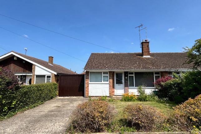 Seabrook, Luton, Bedfordshire, LU4 0EH 3 bed semi