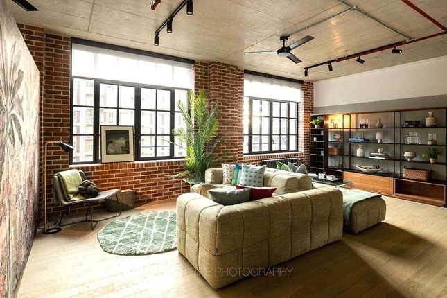 No.8 Harbord Square, Canary Wharf, E14 1 bed apartment for sale