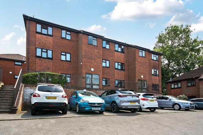 High Wycombe,  Buckinghamshire,  HP13 2 bed flat for sale