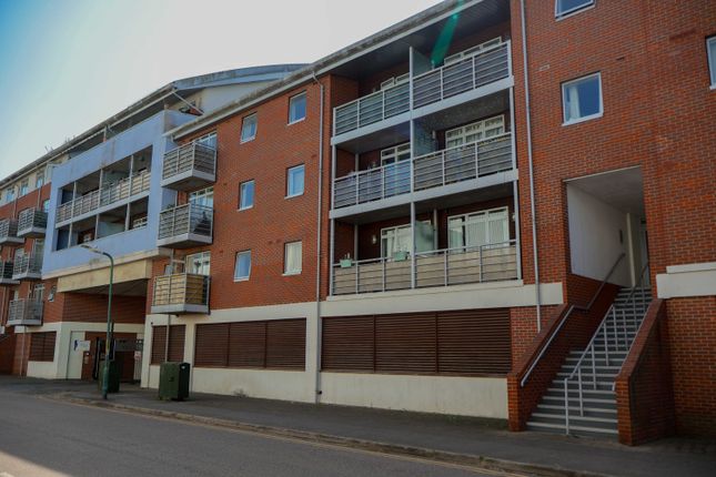 Kingfisher Meadow, Maidstone ME16 2 bed flat for sale