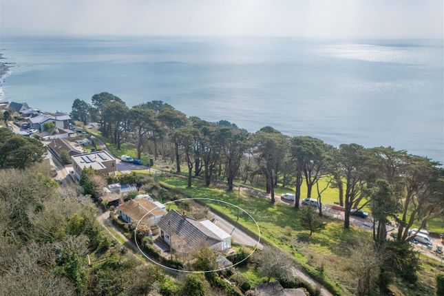 Looe Hill, Torpoint PL11 3 bed detached bungalow for sale
