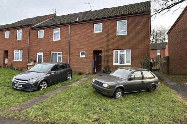 Glenister Road, High Wycombe 3 bed end of terrace house for sale