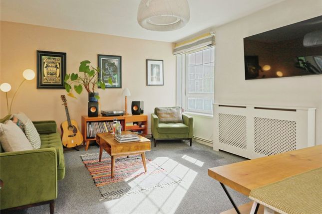 St. Norbert Road, London 3 bed apartment for sale