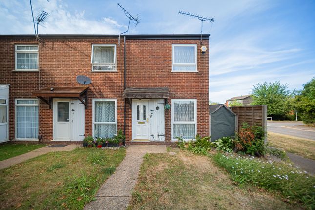 Kilndown, Gravesend DA12 2 bed end of terrace house for sale