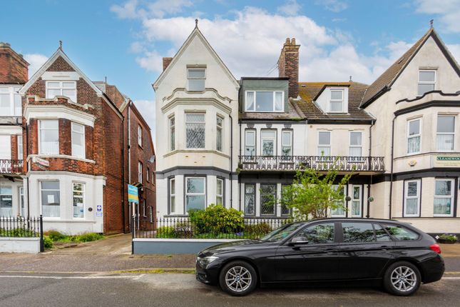Wellesley Road, Great Yarmouth 9 bed semi