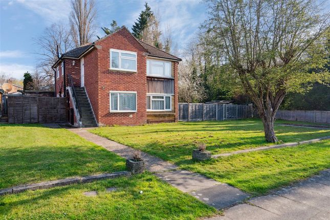 Denham Green Lane, Denham 2 bed maisonette for sale