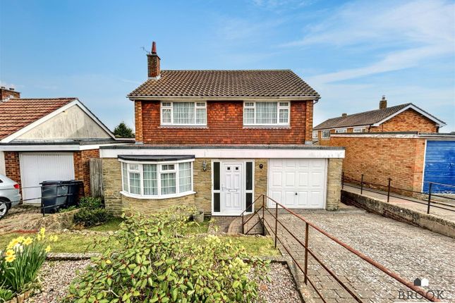 Filching Road, Eastbourne BN20 5 bed detached house for sale