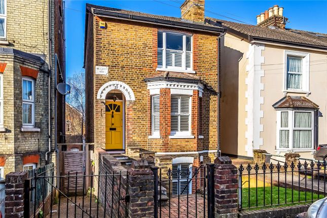 Grovehill Road, Redhill, Surrey, RH1 3 bed detached house for sale