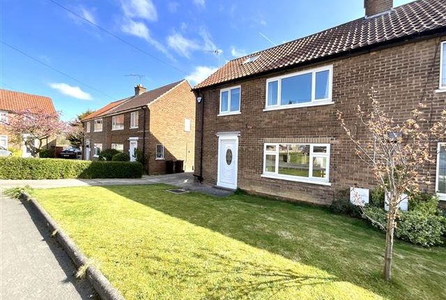 Norwood Crescent, Kiveton Park... 3 bed semi