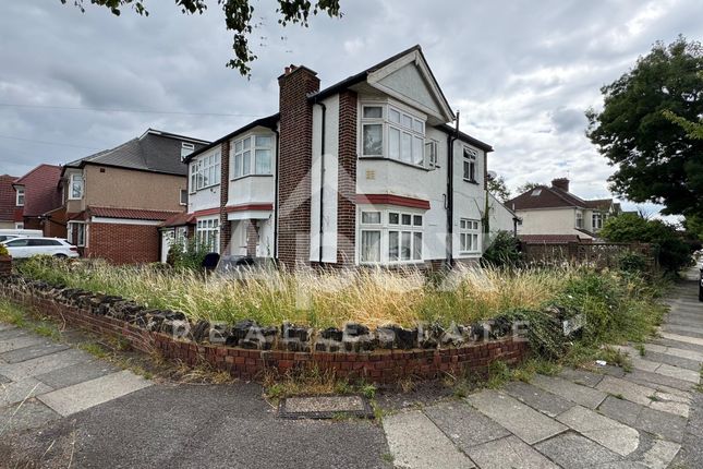 Shaftesbury Avenue, Southall, UB2 3 bed semi