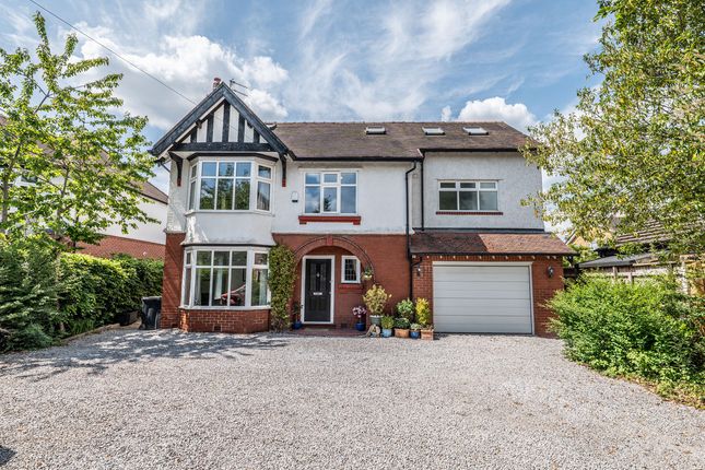 6 bedroom detached house for sale