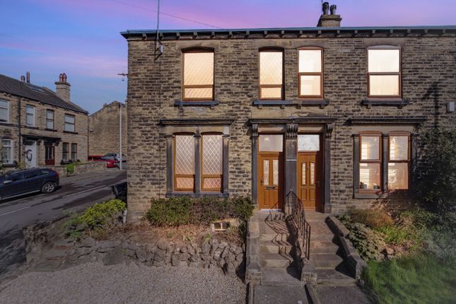 Parkfield Mount, Leeds, LS28 3 bed end of terrace house for sale