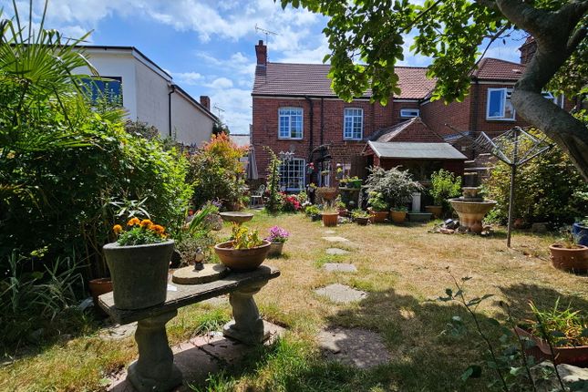 4 bedroom semi-detached house for sale
