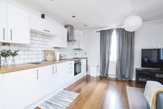 Victoria House, Mayhill Way, Gloucester 2 bed flat for sale