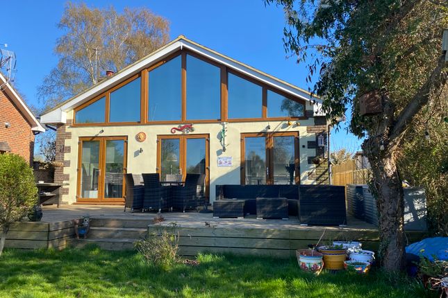 Hamhaugh Island, Shepperton 4 bed detached house for sale