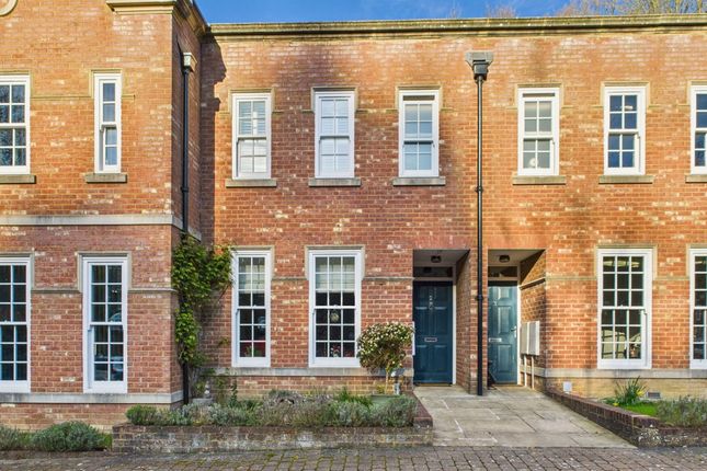 Station Hill, Wadhurst, TN5 4 bed terraced house for sale