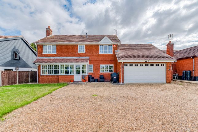 Lakeland Drive, Lowestoft 4 bed detached house for sale