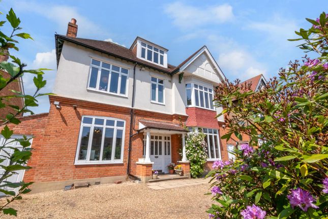 6 bedroom house for sale