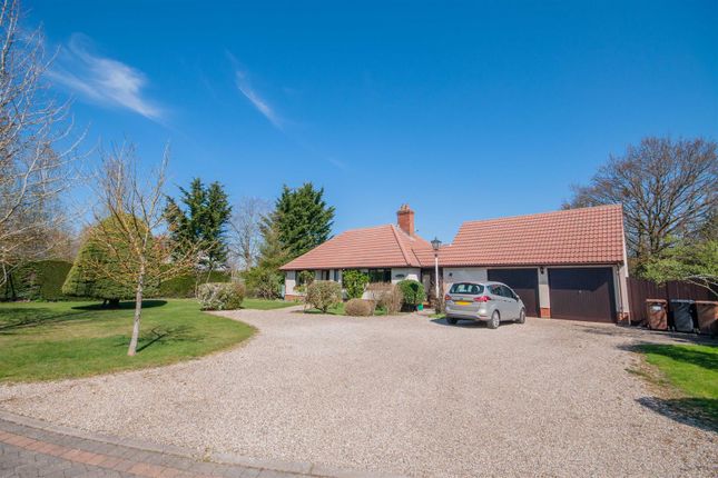 Domsey Lane, Little Waltham 2 bed detached bungalow for sale