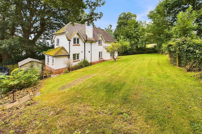 4 bedroom cottage for sale