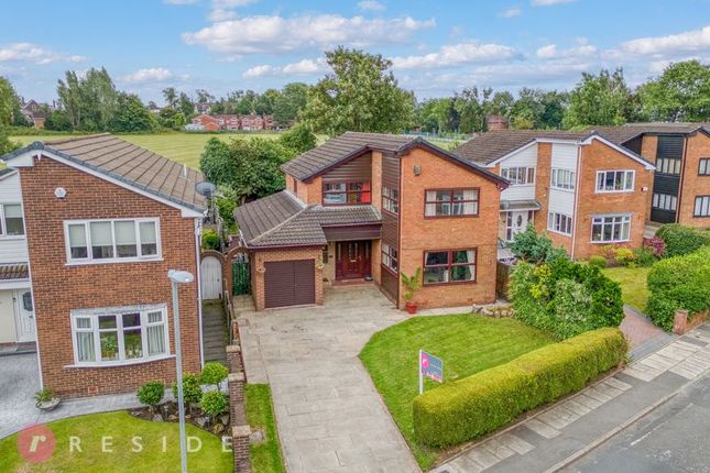 Wentworth Avenue, Heywood OL10 4 bed detached house for sale