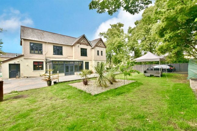 6 bedroom detached house for sale