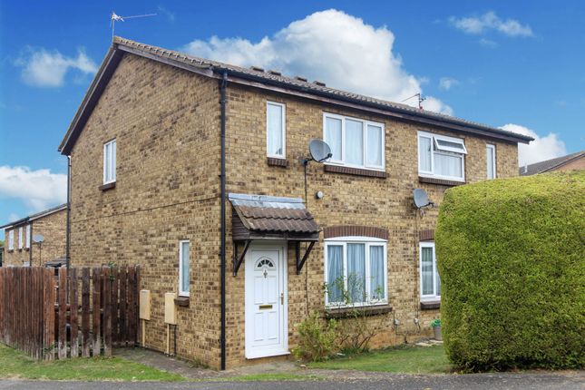 Weldon Close, Wellingborough NN8 3 bed semi
