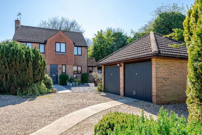Bentley Close, Banbury, OX16 4 bed detached house for sale
