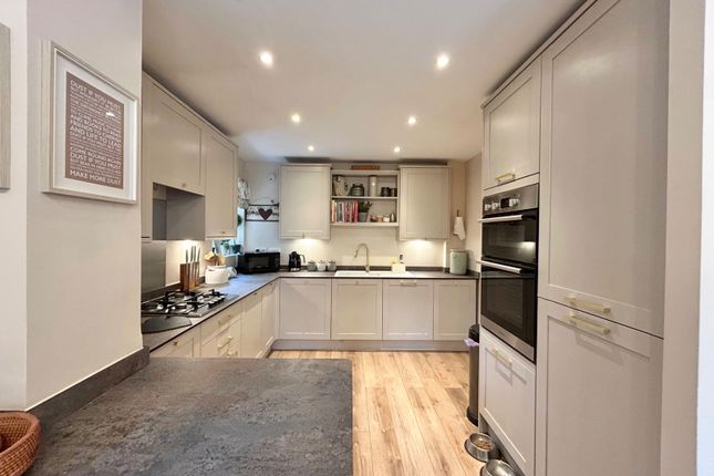 Lily Walk, Sittingbourne ME10 4 bed semi