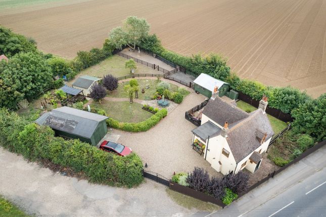 Ramsgate Road, Margate, Kent, CT9 2 bed detached house for sale