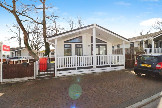 2 bedroom mobile home for sale