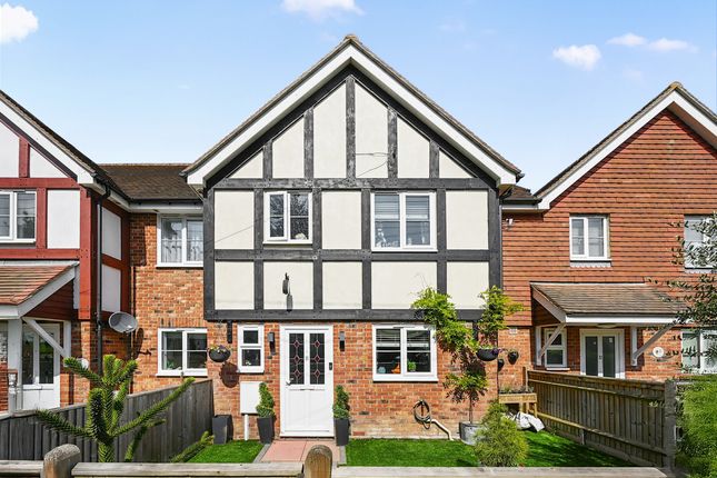 Hailsham BN27 3 bed terraced house for sale