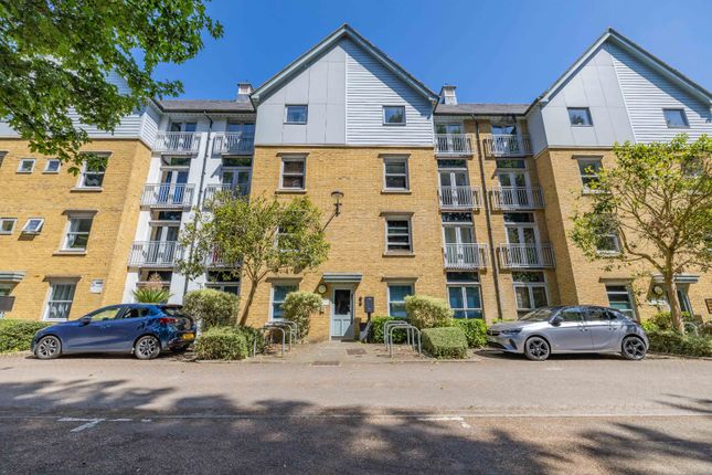 St. Andrews Close, Canterbury, CT1 2 bed flat for sale