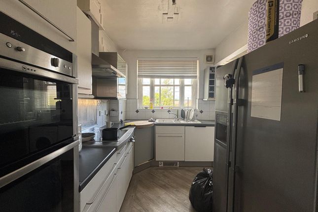 3 bed flat