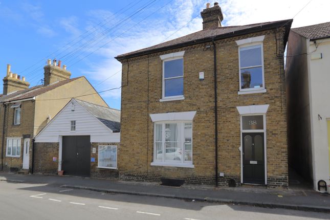4 bedroom end of terrace house for sale