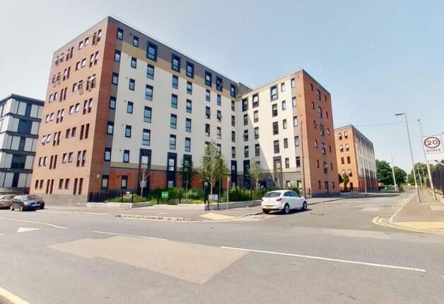 Studio flat for sale